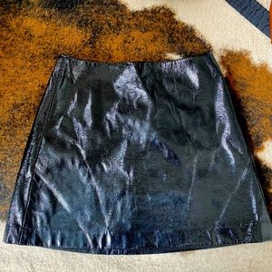 Shiny black mini skirt